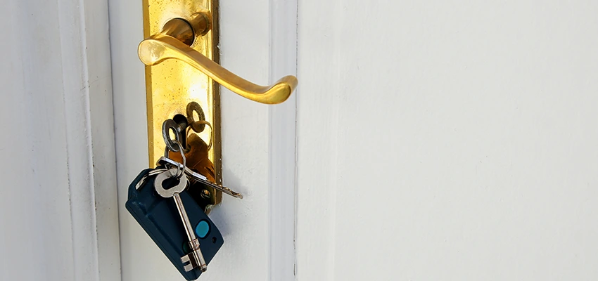 Broken Door Key Extraction in La Habra, CA